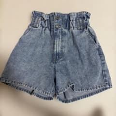 ハイウエスト デニムショートパンツ Sサイズのサムネイル