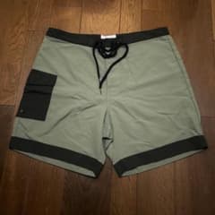 RVCA カーキ　ショートパンツ サイドポケット付きのサムネイル