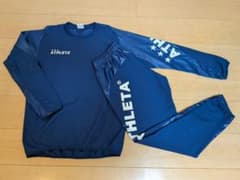 【値下げ】ATHLETA ピステ上下 セットSサイズ ネイビーのサムネイル