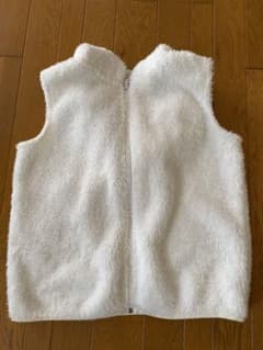 FOREVER 21 キッズ ふわふわベスト ホワイト　140cm〜160cmのサムネイル