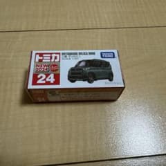 トミカ　三菱　デリカミニ