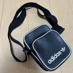 adidas ショルダーバッグ ブラックのサムネイル