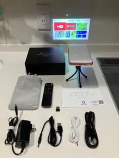 UENO_mono KABENI ミニスマートプロジェクター 本体のサムネイル