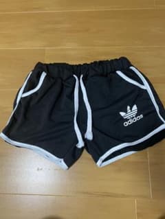 adidas ショートパンツのサムネイル
