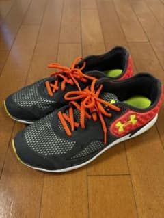 Under Armour スニーカー US 9.5のサムネイル