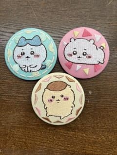 ちいかわ　刺繍缶バッジ　ちいかわ、ハチワレ、くりまんじゅうのサムネイル