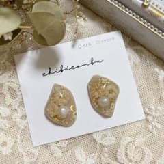 ハンドメイド レジン　お花　鉱石　ピアス　イヤリング　no.237のサムネイル