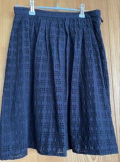 刺繍入りネイビーフレアスカートのサムネイル