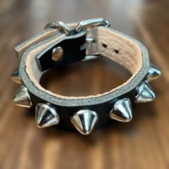 【定番】スタッズ レザー ブレスレット ブラック パンクのサムネイル