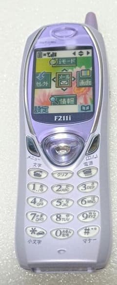 NTT DoCoMo F211i 모형