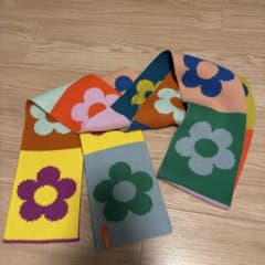 MoMa verloop 花柄マフラー スカーフのサムネイル