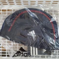 adidas ニット帽のサムネイル