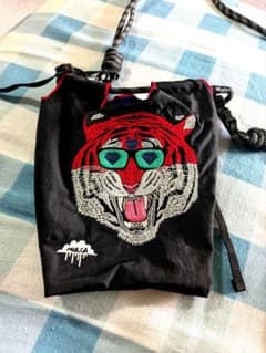 Ball & Chain ボールアンドチェーン サコッシュ タイガー 黒のサムネイル