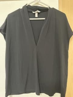 H&M ノースリーブ Vネック トップス ブラックのサムネイル