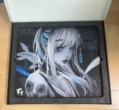 GLSSWRKS Kazemi 限定アートマウスパッド 1381 of 3333 GLSSWRKS Kazemi 限定アートマウスパッド 1381 of 3333 Kazemi Glass