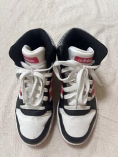 adidas ハイカットスニーカーのサムネイル