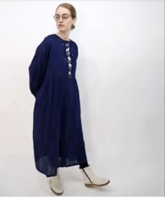 【モモママ】極美品☆ハウピア　にっこりほっこり刺繍ワンピース　ネイビー 極美品☆ハウピア にっこりほっこり刺繍ワンピース ネイビー