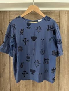 お値下げしました！【bulle de savon】ボタニカル刺繍　カットソーのサムネイル