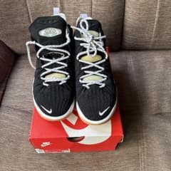 Nike バスケットボールシューズ ブラック/ホワイトのサムネイル