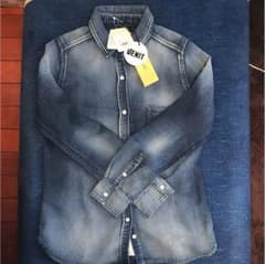 お値下げ 新品 YANUK  DENIT  M ヤヌーク デニット シャツのサムネイル