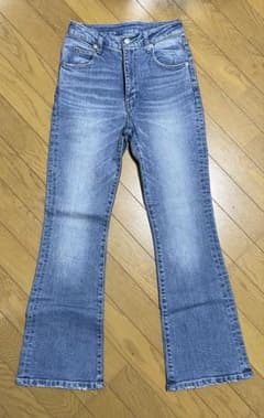 ENVYM ブーツカットデニム フレアパンツ Sサイズのサムネイル