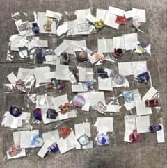 【新品】Ado楽曲アクリルピンバッジコンプセット(全40種類) 新品】Ado楽曲アクリルピンバッジコンプセット(全40種類) - メルカリ
