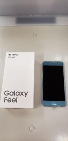 y_u.様専用！新品未使用 simフリー ドコモ Galaxy Feelのサムネイル