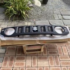 スズキジムニーJB64純正 フロントグリルのサムネイル