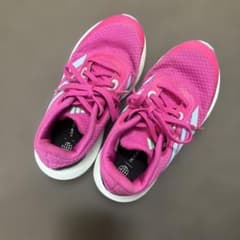 adidas キッズ スニーカー ピンク　18センチ