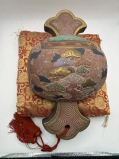 美品 九谷焼 打出の小槌 大 座布団 金彩松竹梅 縁起物 布団 打ち出の 