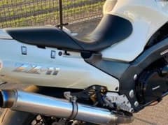 カワサキ ZZR1100D/ZX-11 シートのサムネイル