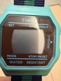 も*ん様 TIMEX デジタル腕時計 ターコイズブルーのサムネイル