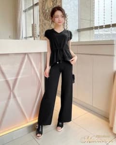 ニットセットアップのサムネイル