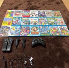 Wii U 、Wiiゲームソフト24本セット　コントローラーセット（本体付き）のサムネイル