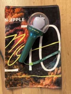 MGA Official Light Stick とタオルセット - メルカリ