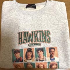 ストレンジャーシングス niko and… アソートスウェット　チャコール STRANGER THINGS】コラボ アソートスウェットプルオーバー（スウェット