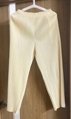 PLEATS PLEASE パンツ　サイズ3のサムネイル