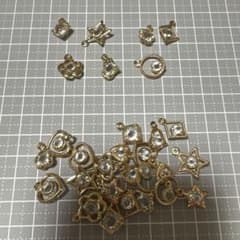 ゴールドカラー ストーン付きチャーム まとめ売りのサムネイル