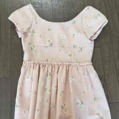 dazziln 花柄ワンピースのサムネイル