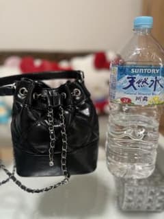 ブラック バケットバッグ メタルチェーン付きのサムネイル