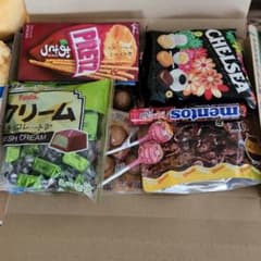 お菓子詰め合わせのサムネイル