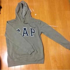 値下げ✳︎GAPパーカーのサムネイル