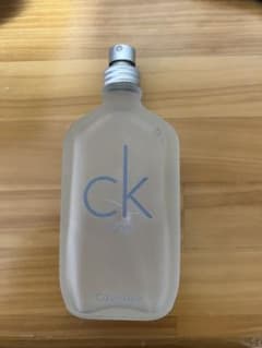 Calvin Klein CK One 香水のサムネイル