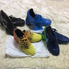 サッカースパイク 4点セット 25.0cm 25.5cm おまけ付きのサムネイル