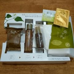 草花木果 どくだみ しっとり 整肌トライアルセットのサムネイル