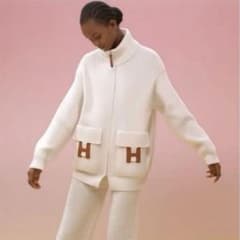 エルメス ウール Hポケット カーディガン HERMES（エルメス） 美品 HERMES Hロゴ エンボス カーディガン パンツ