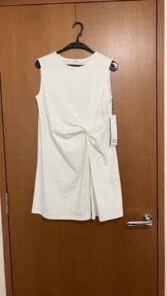 【新品】ルーニィ　チュニック　白のサムネイル