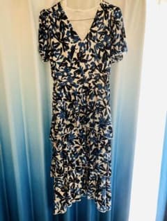 ハワイ購入 . 素敵な色で夏らしいです. 花柄 ティアードワンピース 半袖のサムネイル