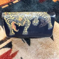 Vivienne 激レア・廃盤】長財布 箱あり！　　ファイティングタイガー 虎 Vivienne 激レア・廃盤】長財布 箱あり！ ファイティングタイガー 虎