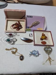 ヴィンテージブローチ コサージュ 百貨店購入品 まとめ売り ヴィンテージ ブローチ コサージュ まとめ売り中古品 - メルカリ